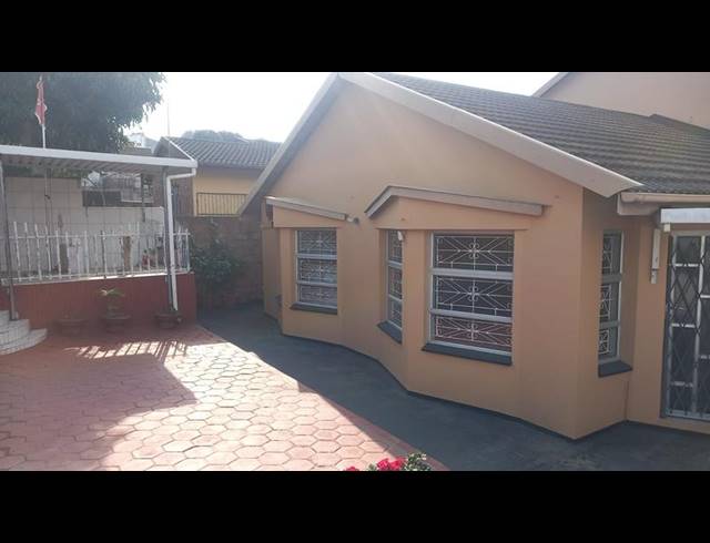 4 BEDROOM HOUSE FOR SALE IN SHALLCROSS